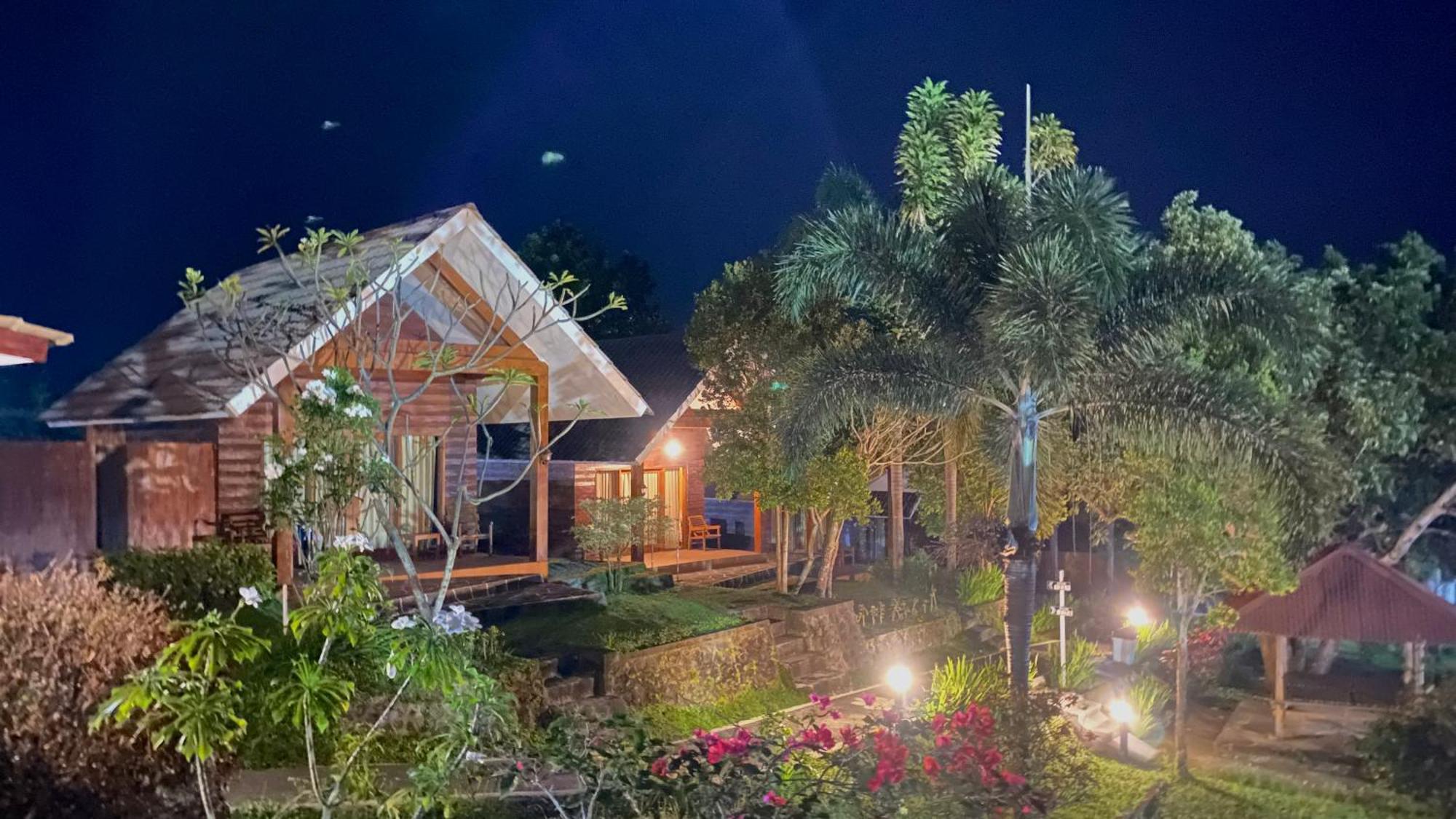 彭杜克塞纳鲁小屋酒店 森纳儒 外观 照片